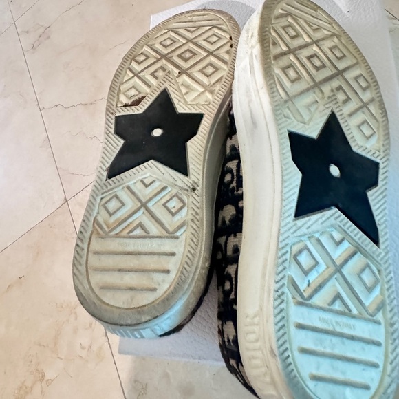 Dior Sneakers Size 8 - Picture 4 of 5